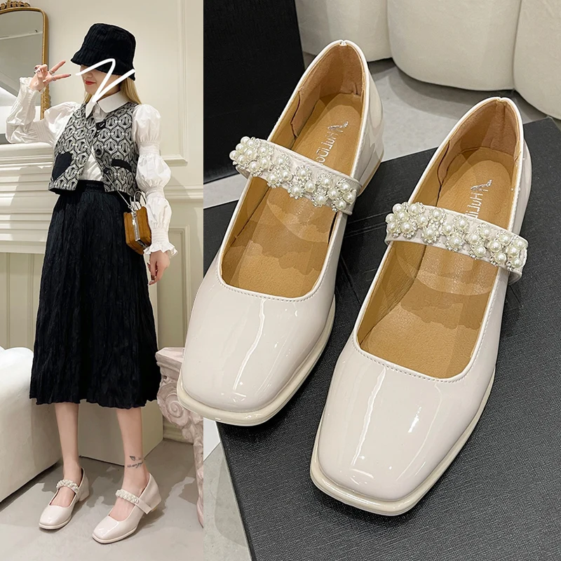 Женские туфли-оксфорды из лакированной кожи на низком каблуке с квадратным