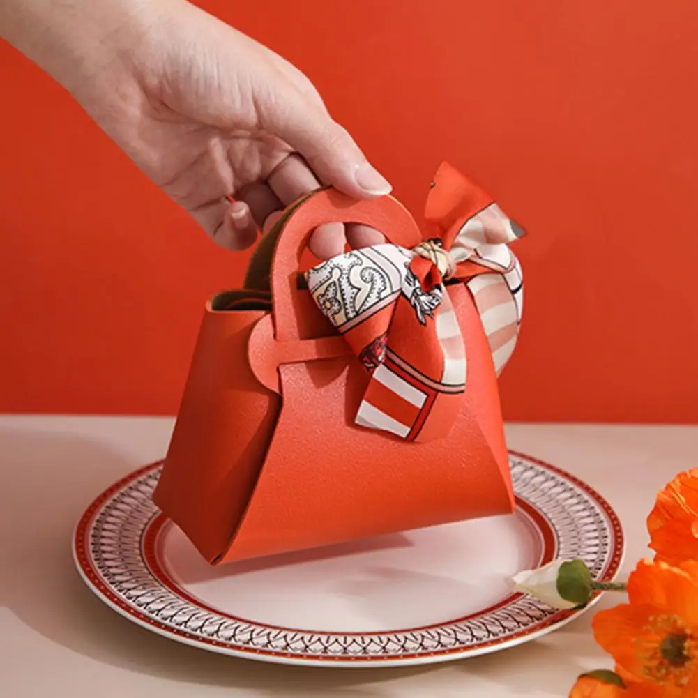 

Smooth Surface Handle Design Propitious New Wedding Candy Box for Birthday