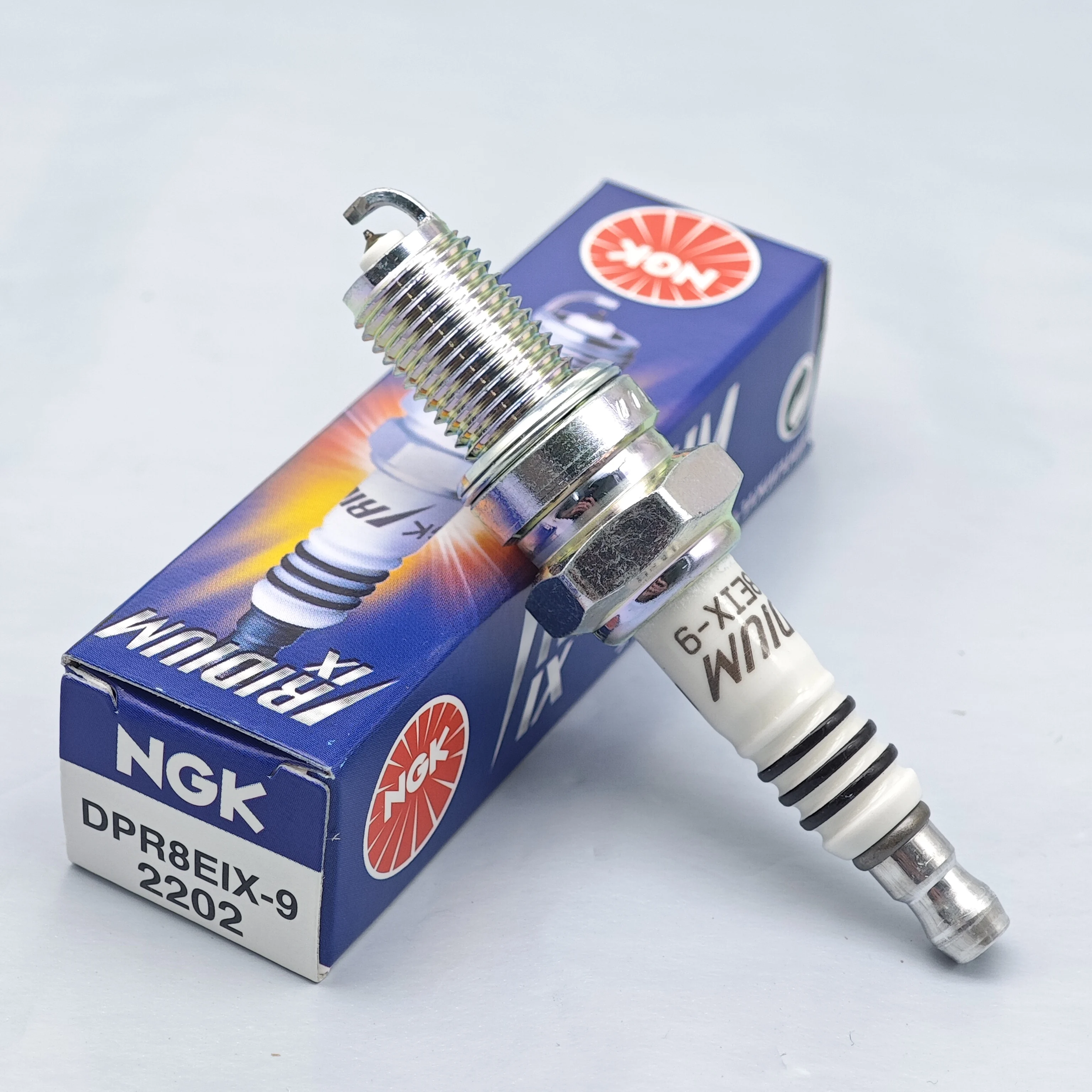 

1 шт. NGK оригинальная иридиевая свеча зажигания DPR8EIX-9 для CH125 VRX400 CB1300 и т. д.