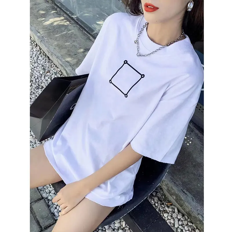 

Short sleeve women's T-shirt summer 2023 new white loose design sense niche alphabet print crewneck pure cotton top