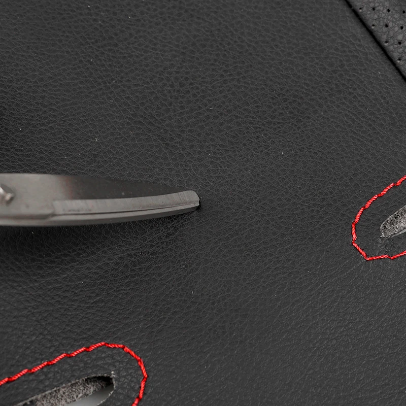Фото Для Skoda Octavia 2004-2009 Fabia Superb Roomster 2006 2007 2008, оплеты на руле, перфорированный кожаный чехол из микрофибры №4