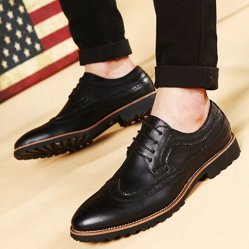 

Classic Man Pointed Toe Dress Shoes Mens Patent Leather Black Wedding Shoes Oxford Formal Shoes Big Size Fashion Party Flats