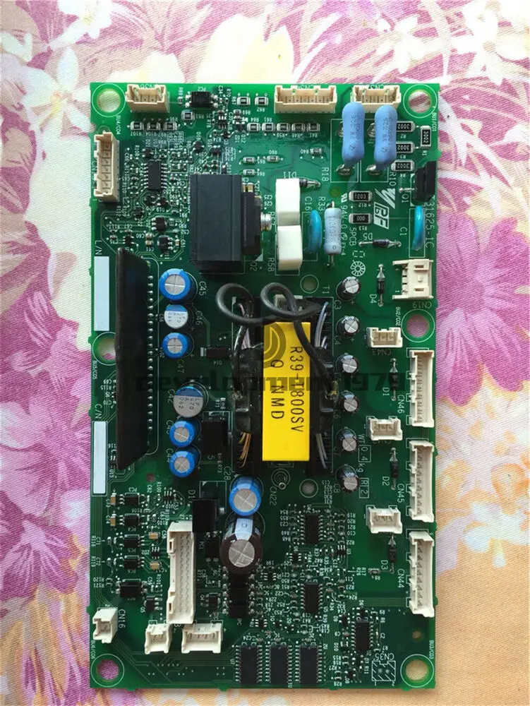 

Один использованный привод H1000 37/30 ETC721331 YASKAWA