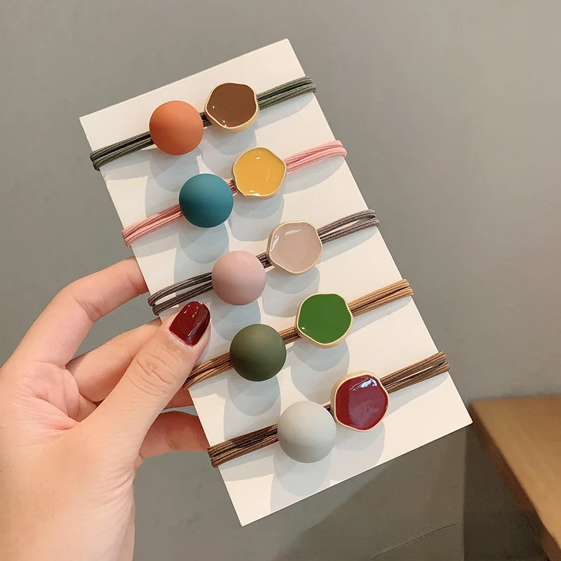 

Простая повязка для волос с подвеской-шариком, 2 шт./компл., корейская мода, повязка для волос для женщин и девушек, высокоэластичная резинка ...