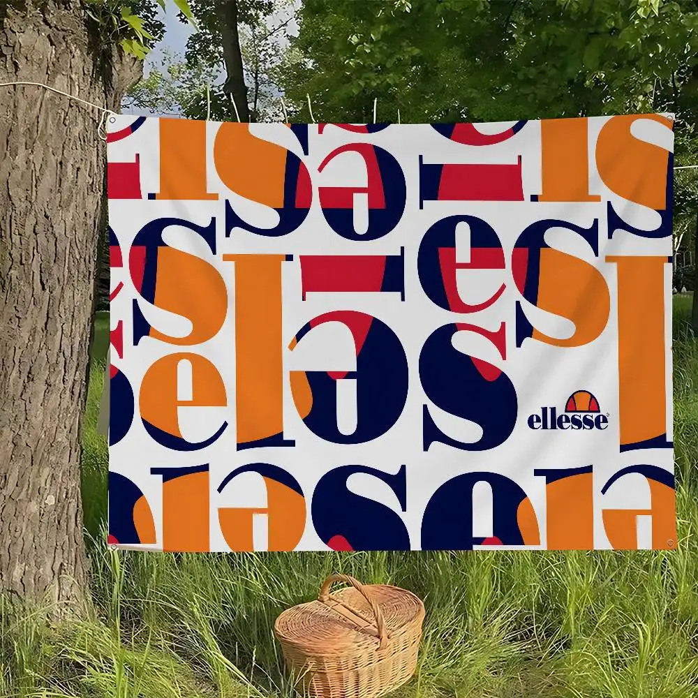 Флаг для кемпинга E-Ellesse в ретро-спортивном стиле, высококачественная печать на баннере, художественная атмосфера. (art.: 3920dcc34845b) - 3920dcc34845b