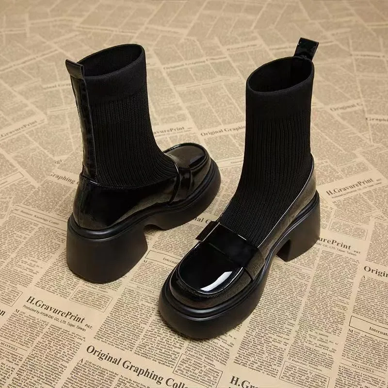 Женские зимние короткие ботинки с металлической пряжкой на мягкой подошве