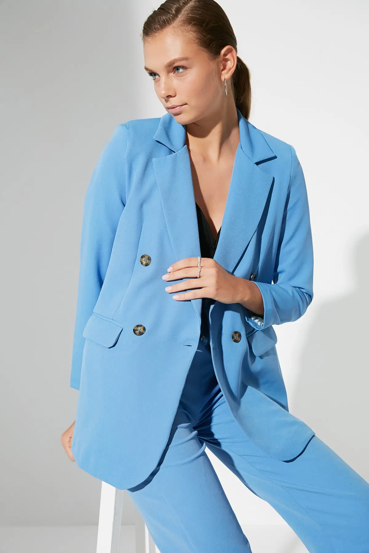 

Trendyol Buttoned Jacket TWOAW22CE0192