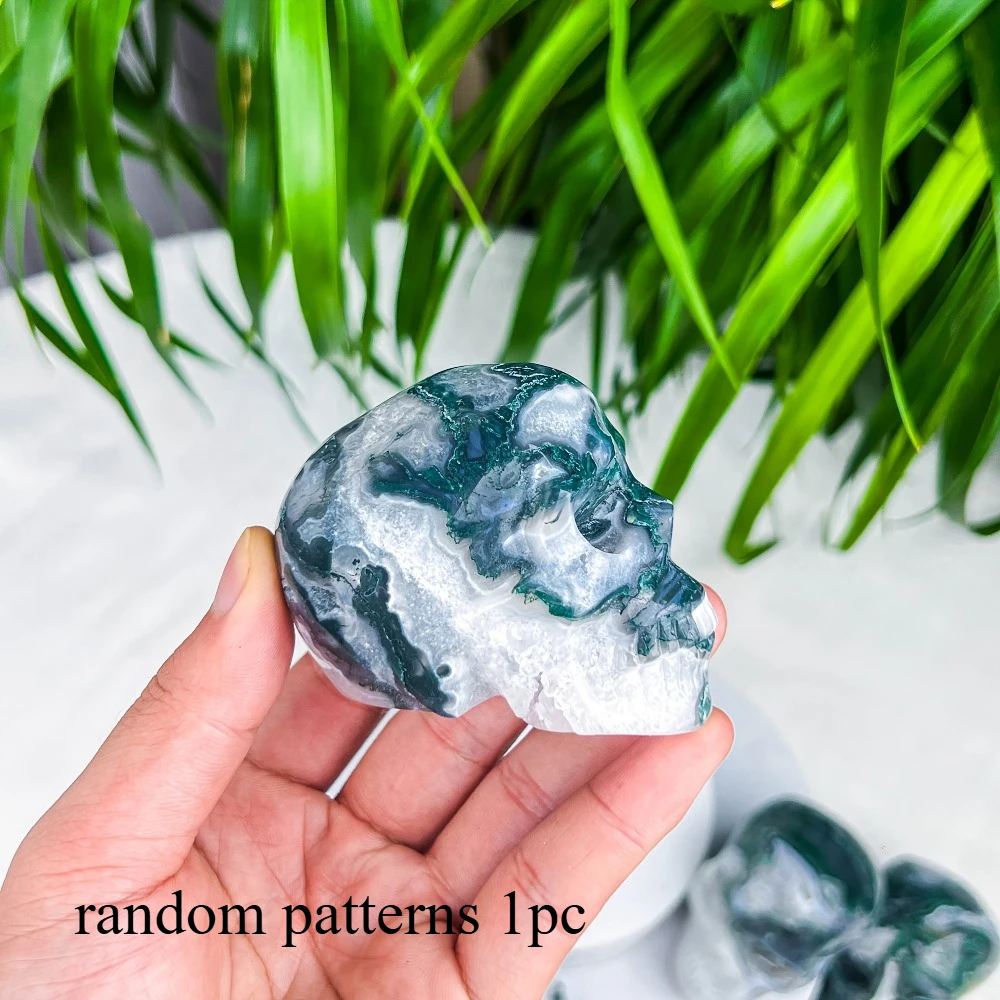 

Полированный череп из мохавского агата