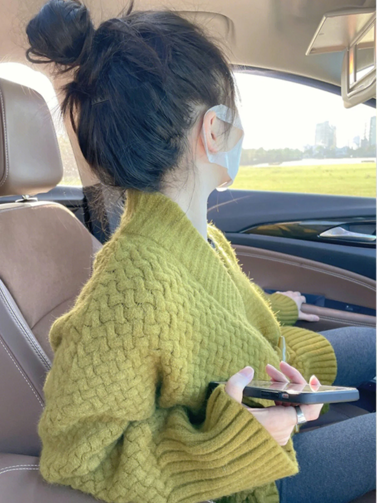 Mori Look Зеленый утолщенный свитер с v-образным вырезом и пряжкой верхняя одежда