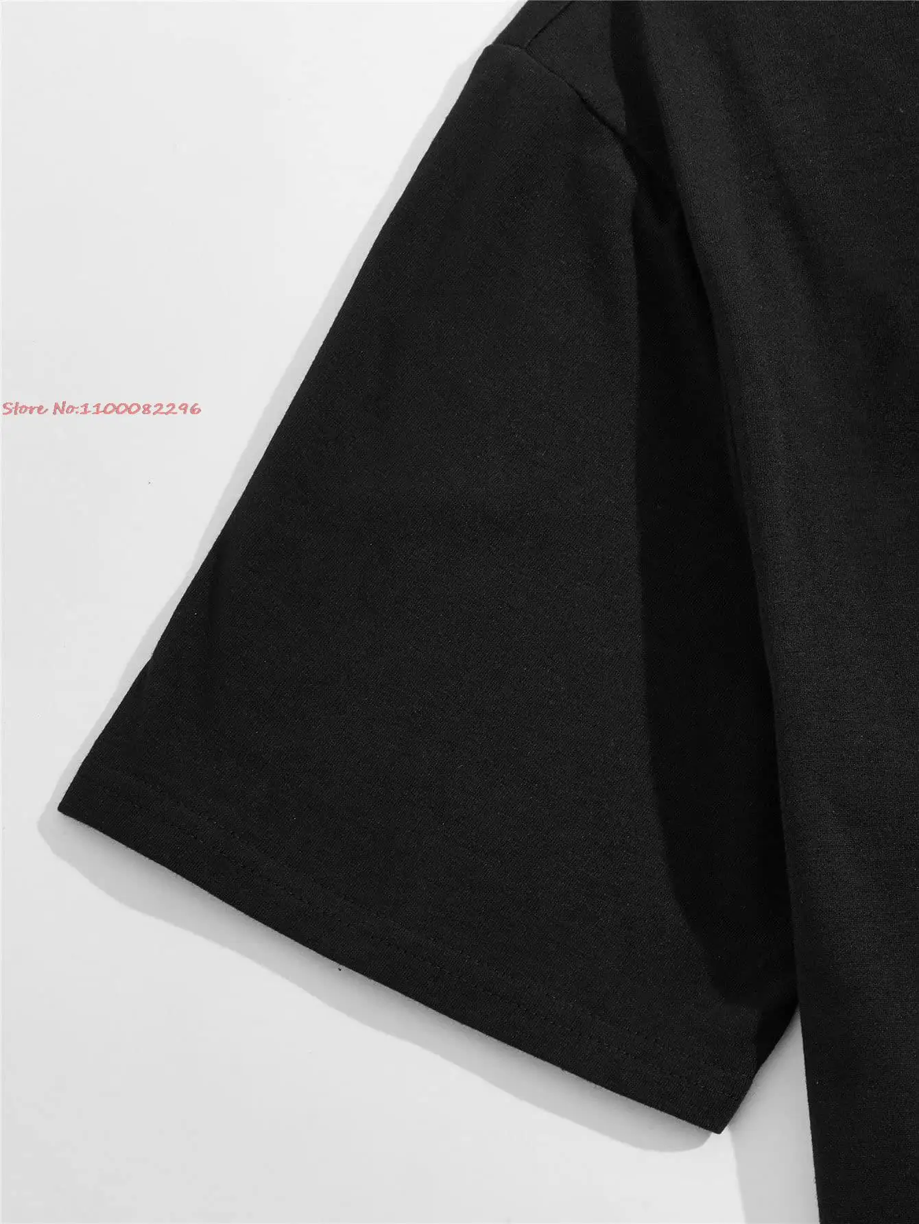 Мужская футболка с коротким рукавом круглым вырезом и принтом букв |