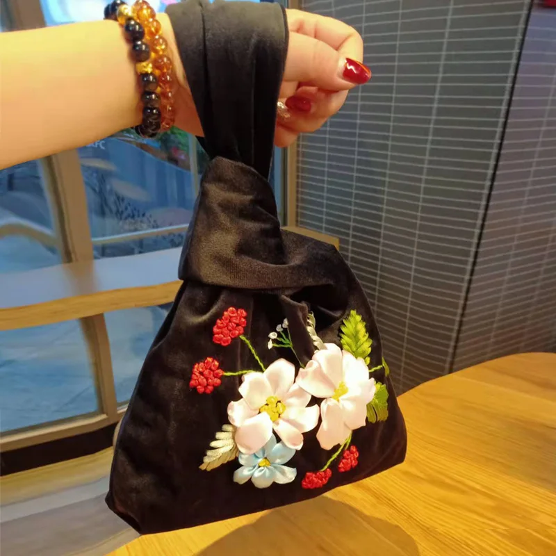 

Wrist Bag Handmade Ribbon Embroidered Walking Bend Bag Literary Small Velvet Small Flower Bag Retro Bag
