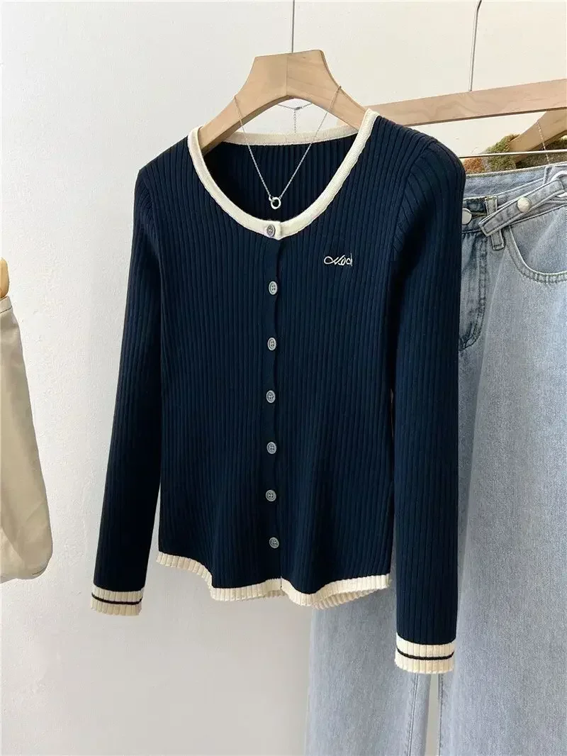 Новый модный вязаный кардиган с цветными блоками и вышивкой универсальный вид