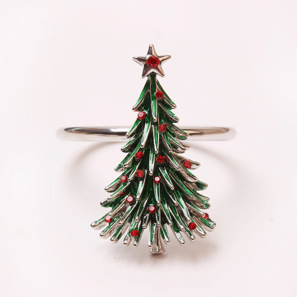 

Женское кольцо для салфеток в виде рождественской елки, реалистичный набор для сервировки стола в виде зеленой сосны на Рождество, металлические рождественские украшения, 2024