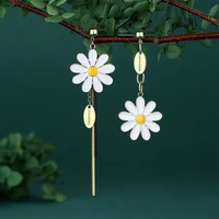 2022 new trendy asymmetric long white daisy earrings for women korean fashion drop earring elegant pendientes mujer aesthetic
