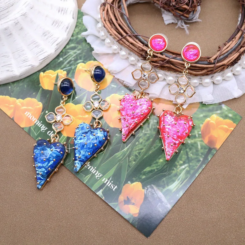 

Женские серьги-гвоздики из меди