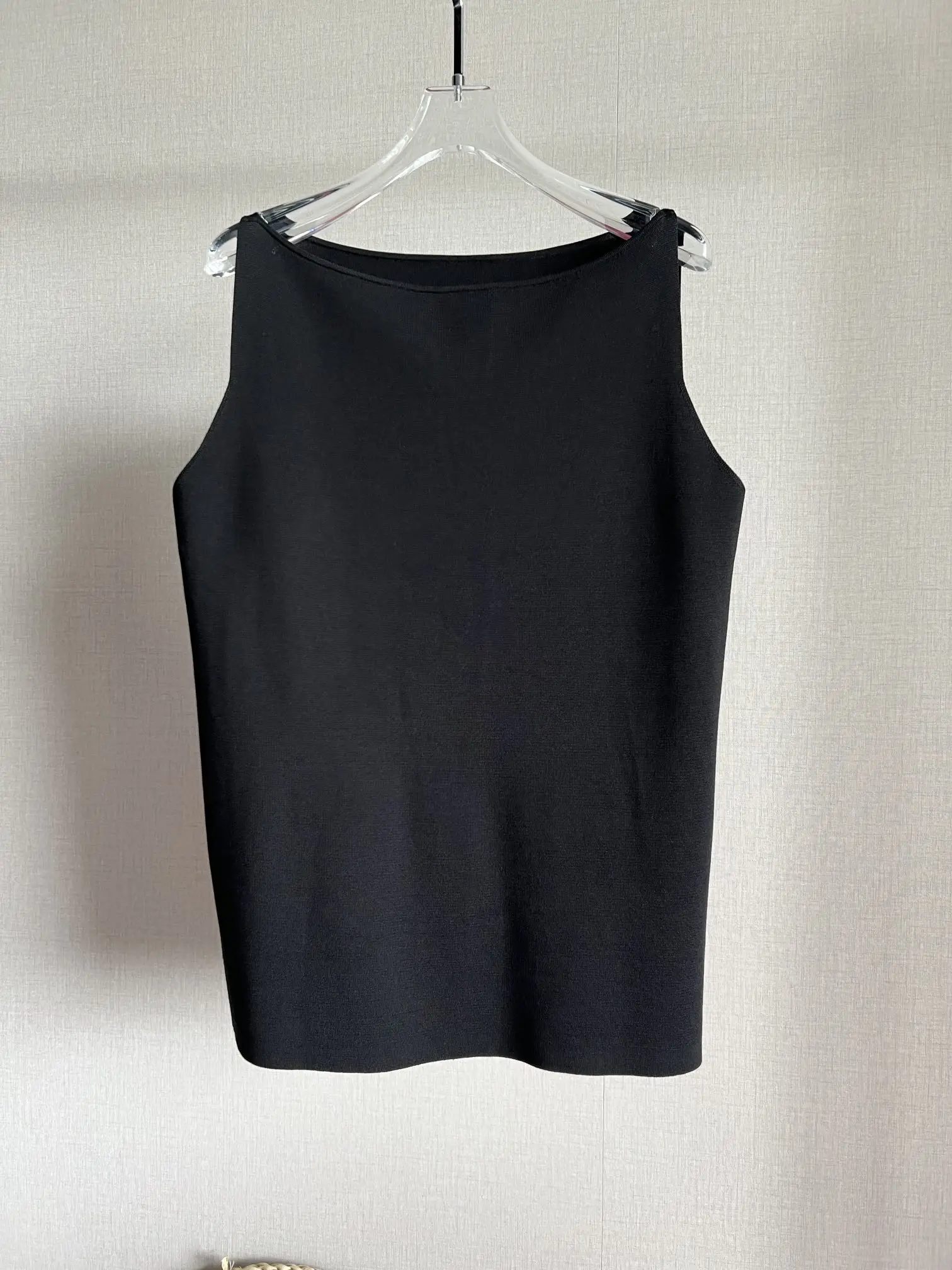 

2023 spring and summer women's clothing fashion new Off-Neck Vest 0511