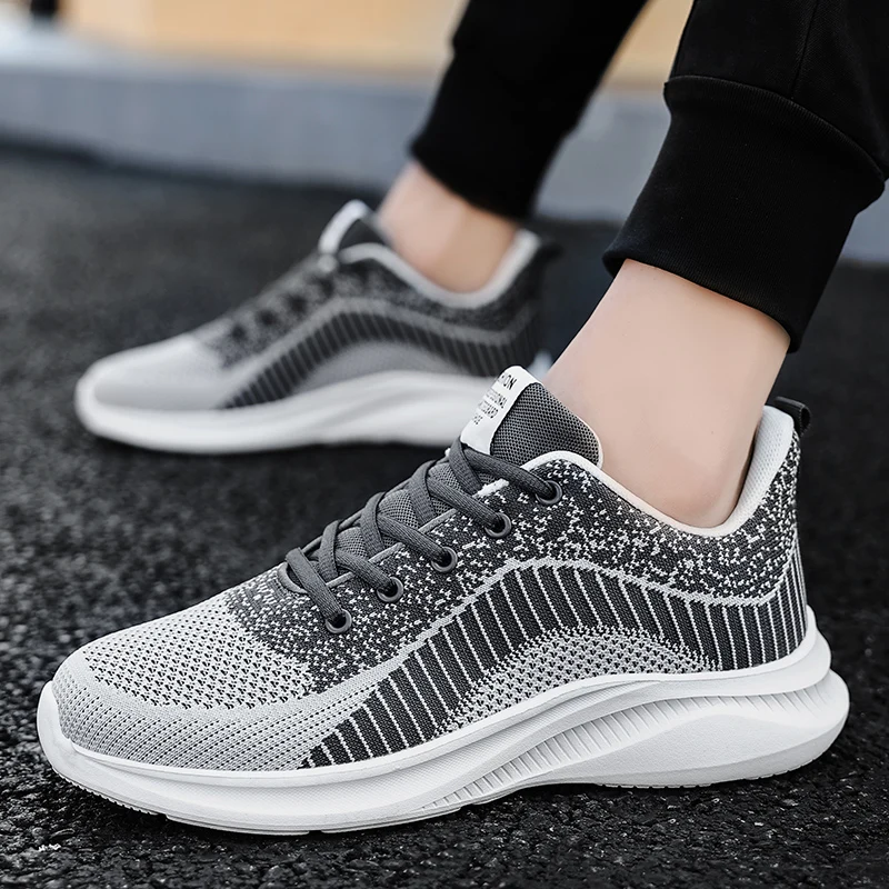 Running shoes men's flying woven breathable outdoor lightweight shock-absorbing sports shoes wear-resistant training shoes