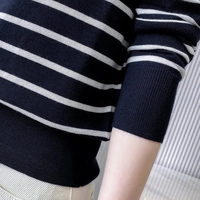 Рисунок 4 - Женский пуловер с круглым вырезом