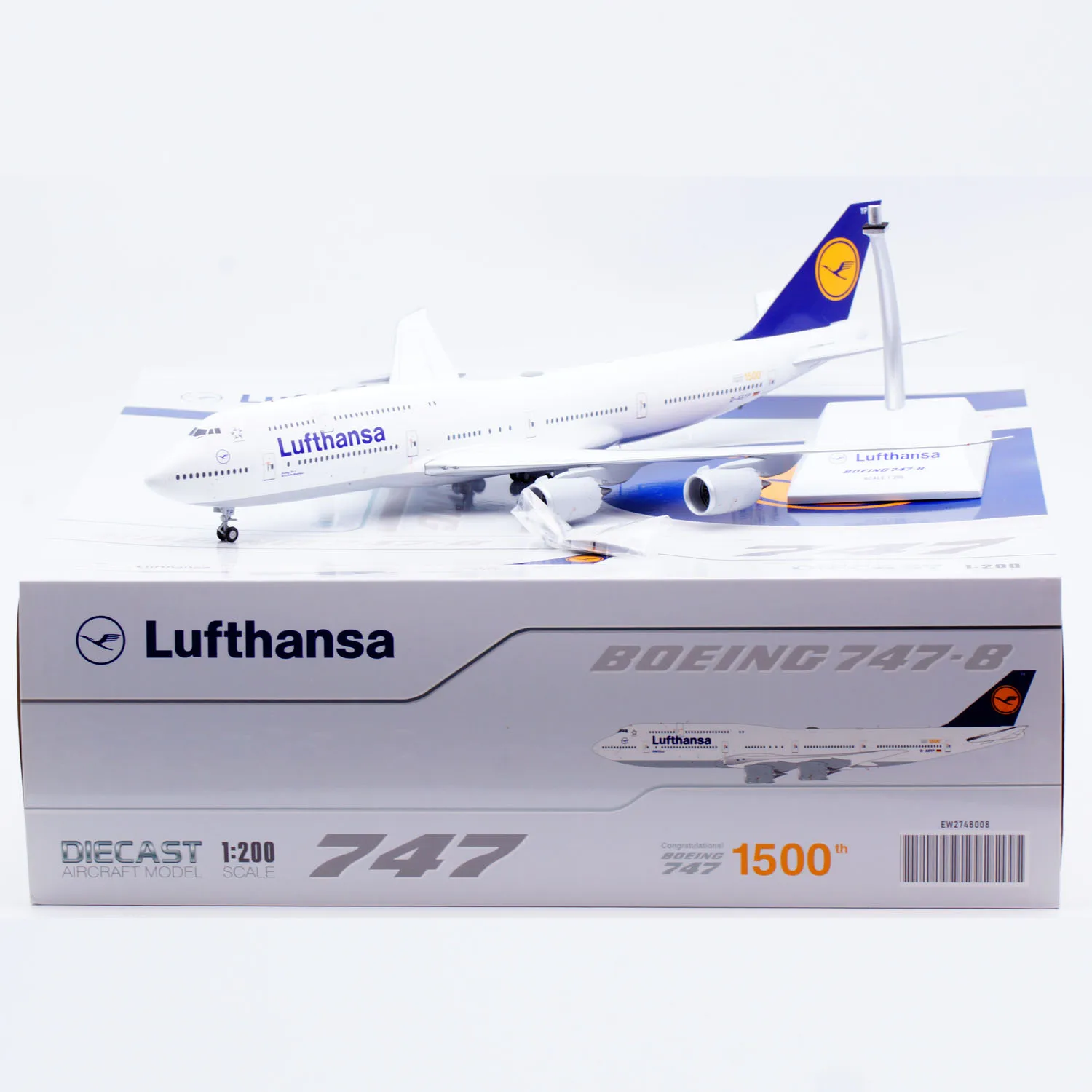 Фото EW2748008 Коллекционный самолет из сплава в подарок JC Wings 1:200 Lufthansa Boeing B747-8 [1500th 747] Литая под давлением модель самолета D-ABYP №1