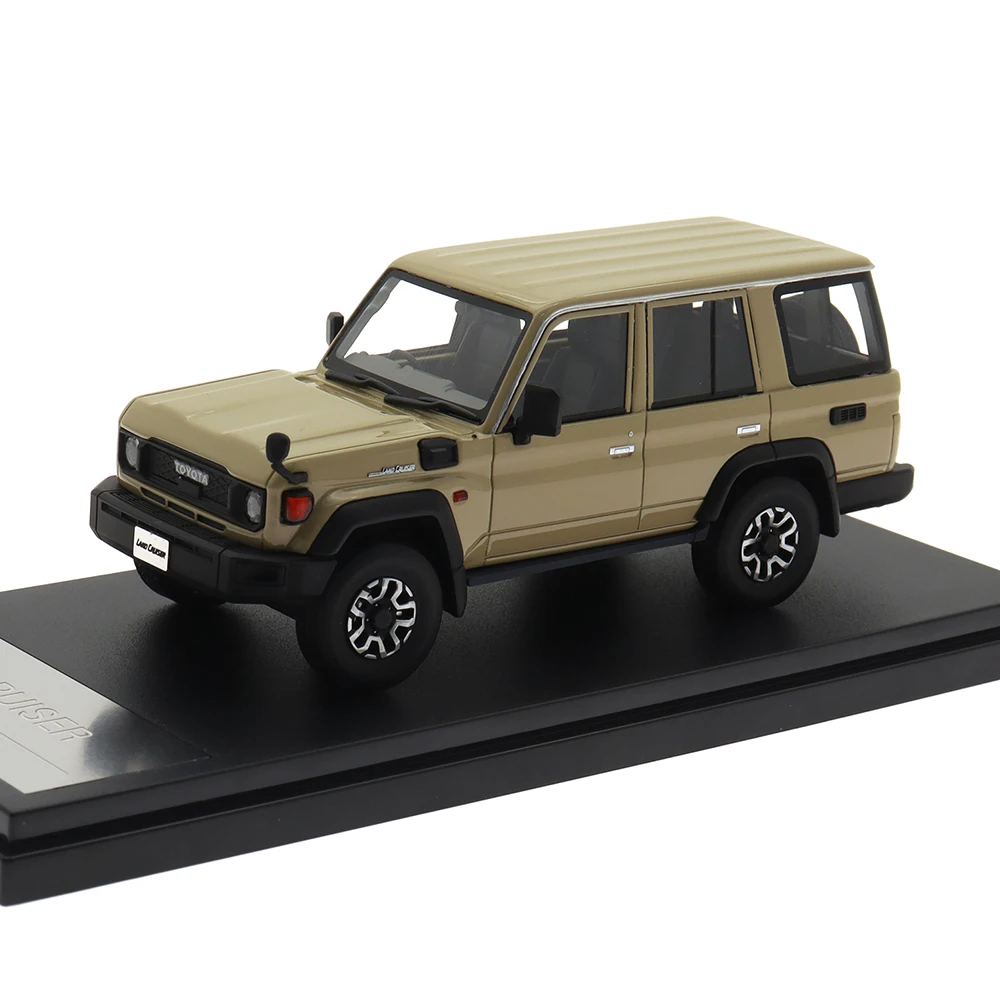 Металлическая модель автомобиля 1/43 TOYOTA LAND CRUISER