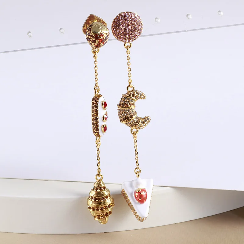 

Асимметричные Длинные серьги-кисточки с инкрустированным хлебом Цирконом