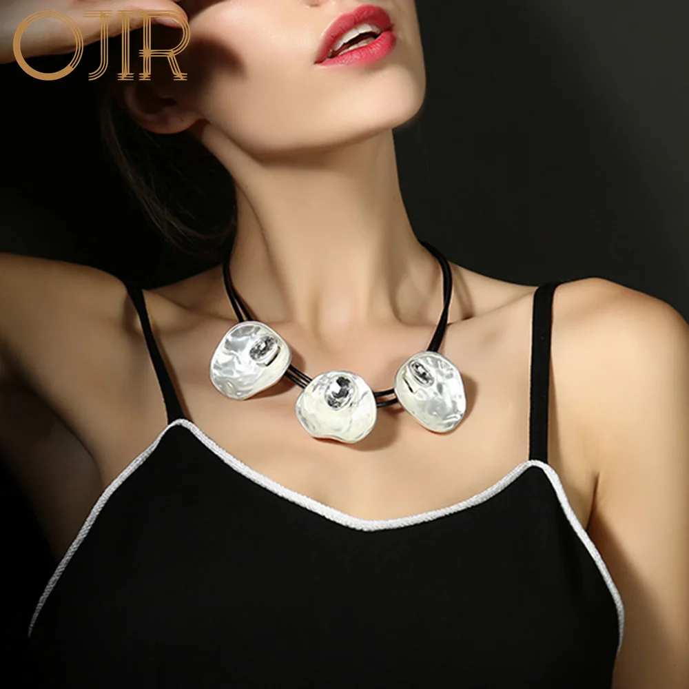 

Korean Fashion Silver Color Chokers Collar Necklace Jewelry for Women Hanging Suspension Goth Pendant Vintage Trending Products