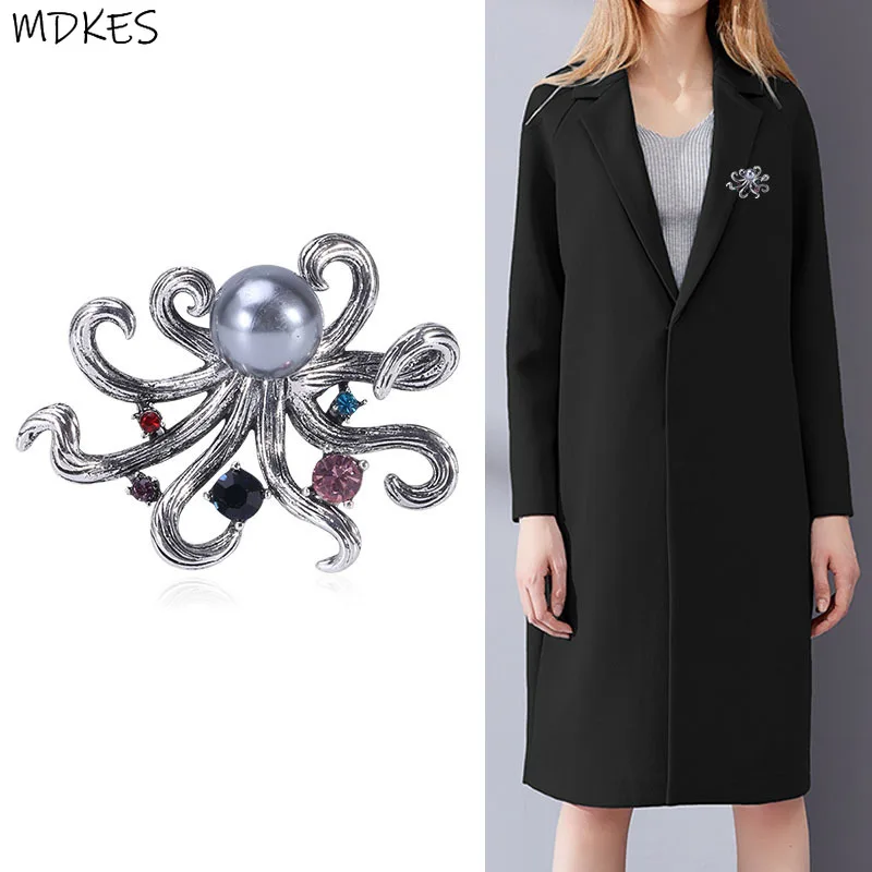Exquisite creative personality octopus octopus pearl rhinestone brooch clothing accessories