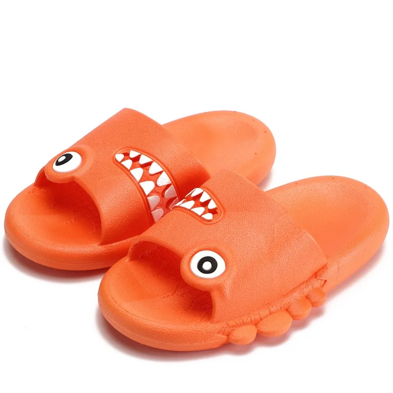 

Летние сандалии и тапочки для мальчиков и девочек маленькие и Средние Мальчики и девочки школьные тапочки с мультипликационным динозавром ...