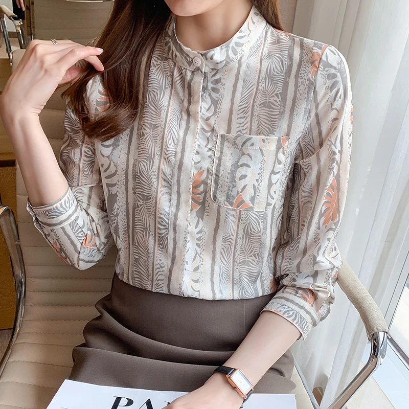 

Блузка Женская атласная с воротником-стойкой и длинным рукавом