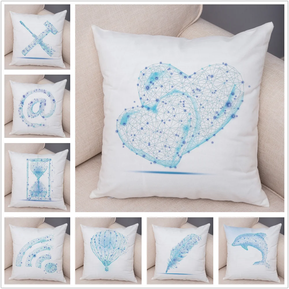 

Детская наволочка с геометрическим рисунком в виде синего сердца