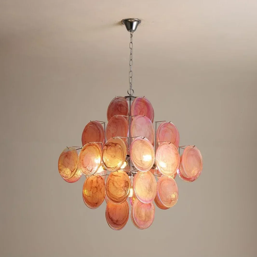 Винтажная люстра в итальянском стиле для спальни