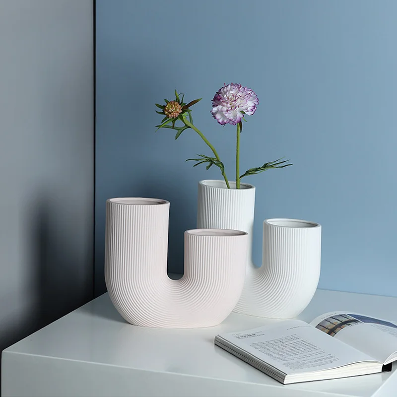 

Nordic Creative Ceramics U-shaped Simple Design Vase Decoration Living Room Bedroom TV Cabinet Home Decorat Ornaments