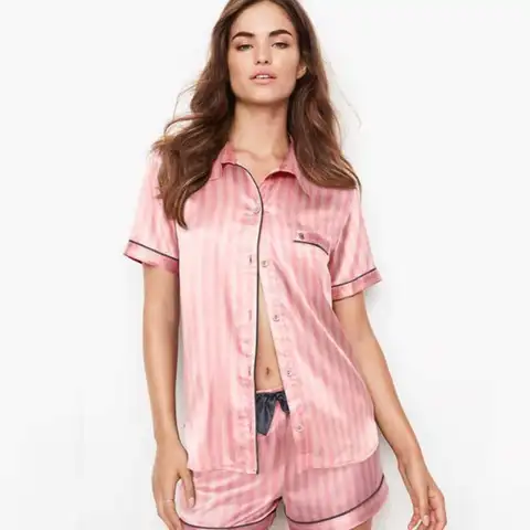 Пижама женская атласная из 2 предметов, роскошная дизайнерская одежда для сна в полоску, короткая Домашняя одежда, лето 2022