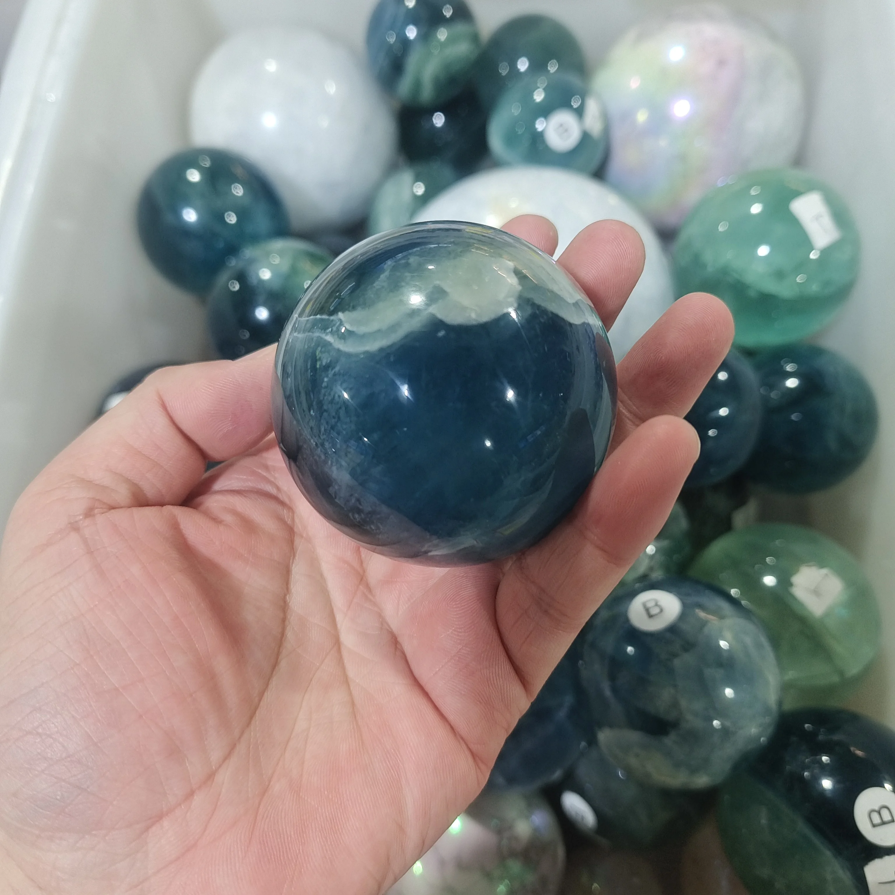 

90mm Natural Fluorite Quartz Crystal Sphere Ball Healing Crystal Healing gemstone Sphere Reiki 1pc