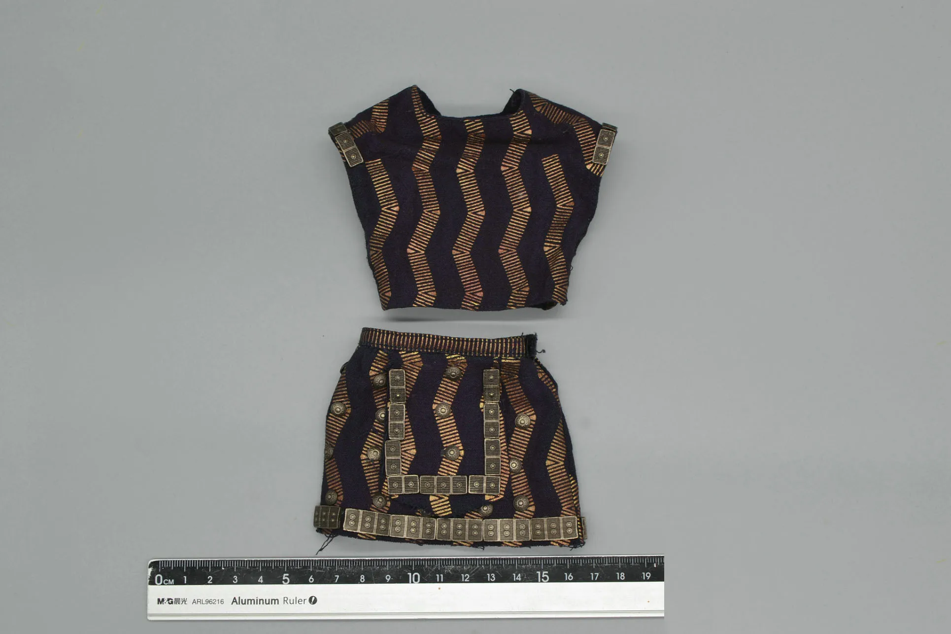 

HAOYUTOYS HH18050 1/6 Imperial Legion Trojan Warrior Top Skirt Shorts Model Accessories Fit 12'' Action Figures In Stock