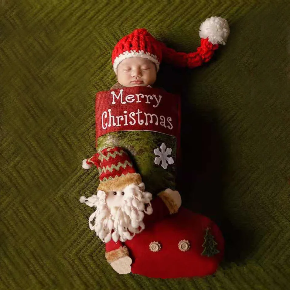 

HoneyCherry Newborn Photography Santa Claus Theme Photo Sleeping Bag Socks Baby Photography Christmas Set(25*45CM)