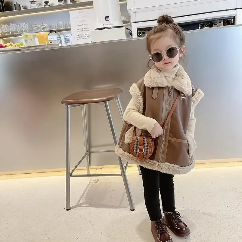 

Wear Autumn and Winter Clothes New Plush Korean Children's Leather Vest Children's Clothes Outside