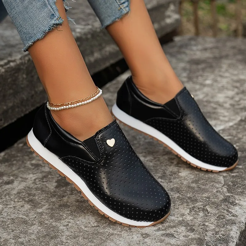 

Large Size Breathable Sports Shoes Women Casual Comfortable Round Head Sneakers Solid Color Platform Loafers