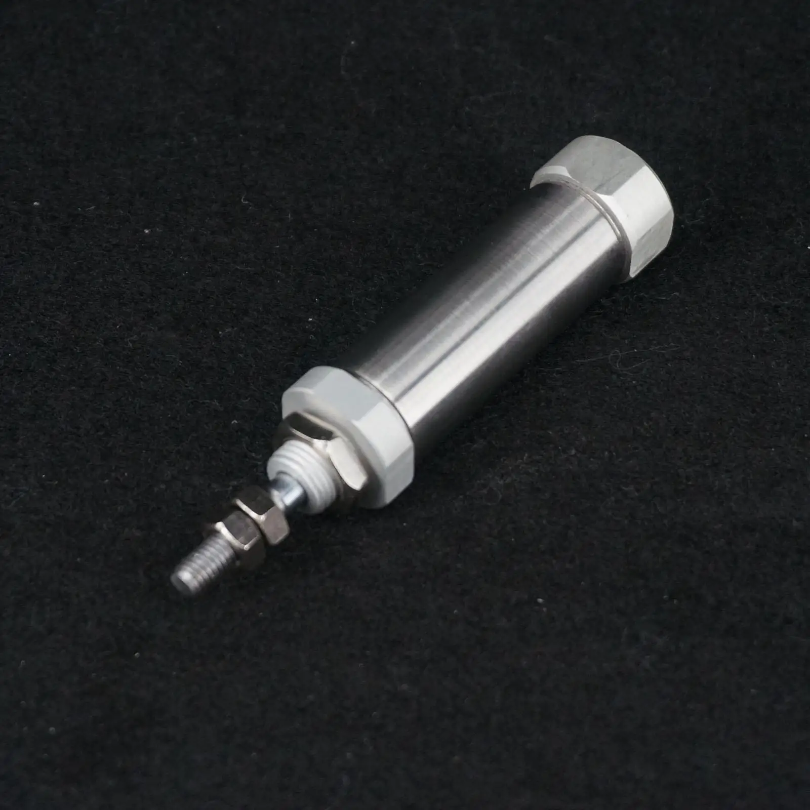 

Bore 16mm Stroke 20mm Single Acting Spring Return CDJ2B16-20S Pneumatic Air Cylinder