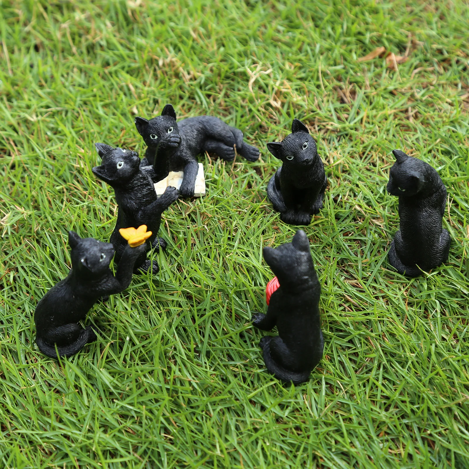 

6Pcs Scare Cats Stake with Reflective Eyes Garden Cat Deterrent Scarecrow Sculpture for Outdoor Yard Lawn Ornament