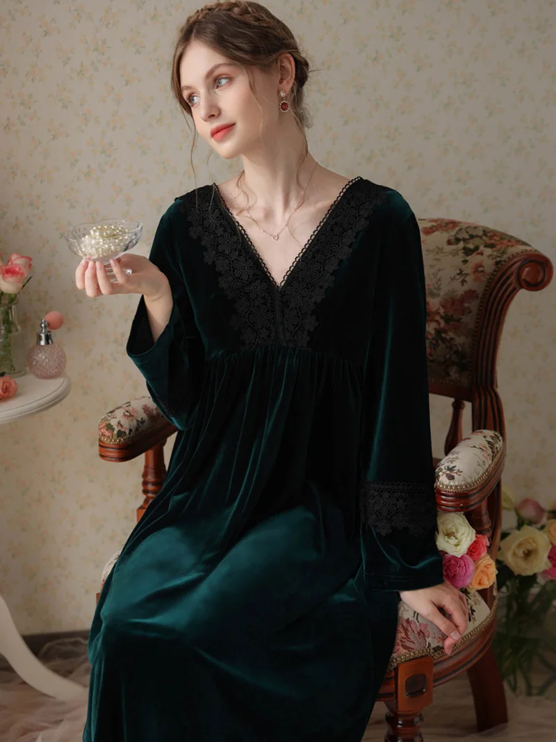Women French Elegant Velour Robe V-Neck Backless Long Night Dress Pleuche Velvet Sleepwear Princess Nightwear Vintage Nightgowns