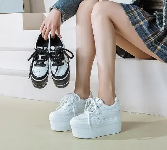 Кроссовки на танкетке высочайшего качества 11 см массивная обувь женские