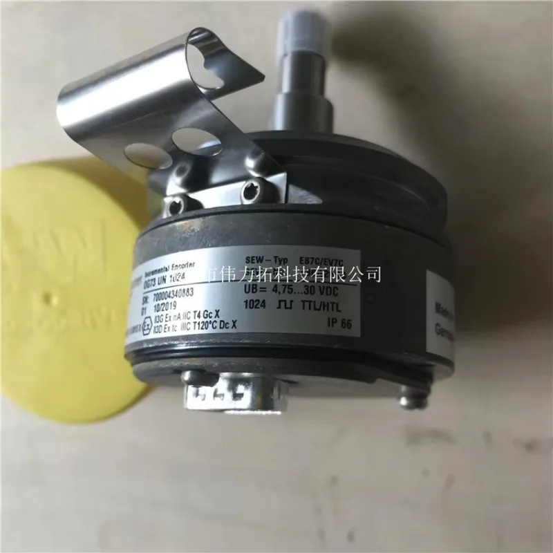 Фото Инкрементальный энкодер SEW EURODRIVE ES7C/EV7C 13642693 1024 PPR 380В 50Гц №3