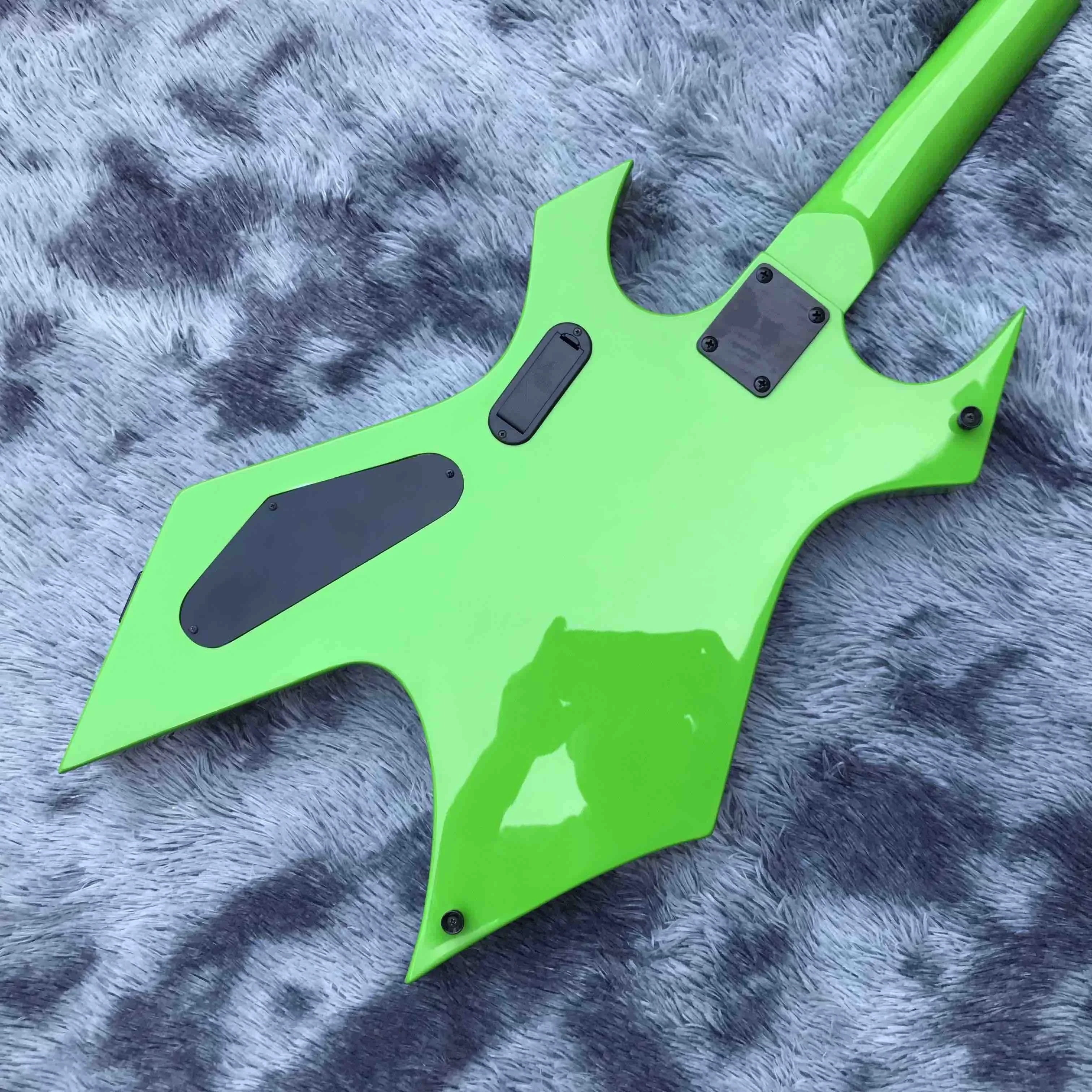 Изготовленная на заказ электрогитара неправильной формы в стиле BC зеленого