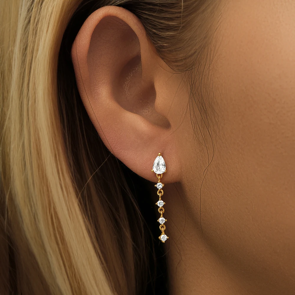 Женские серьги-гвоздики из серебра 925 пробы с фианитом