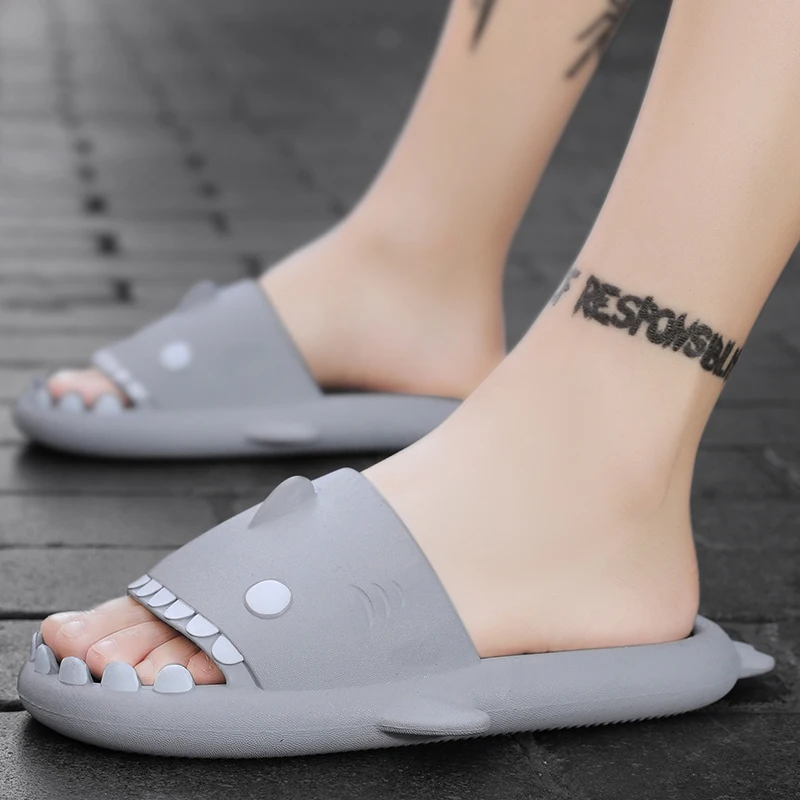New Family Cute Cartoon Shark Slipper Outdoor Home Bathroom Sandals For Couples Men And Women Slipper Hipster Shoes Size 36-45