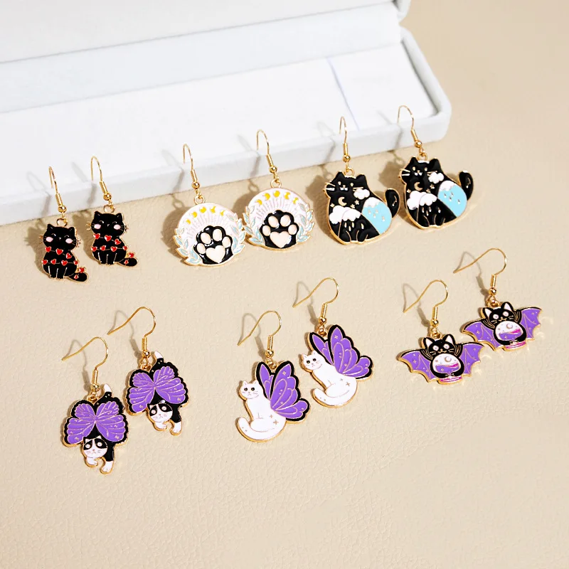 

Cute Cartoon Cat Animals Personality Earrings Alloy Dripping Oil Creative Paint Kitten Earrings