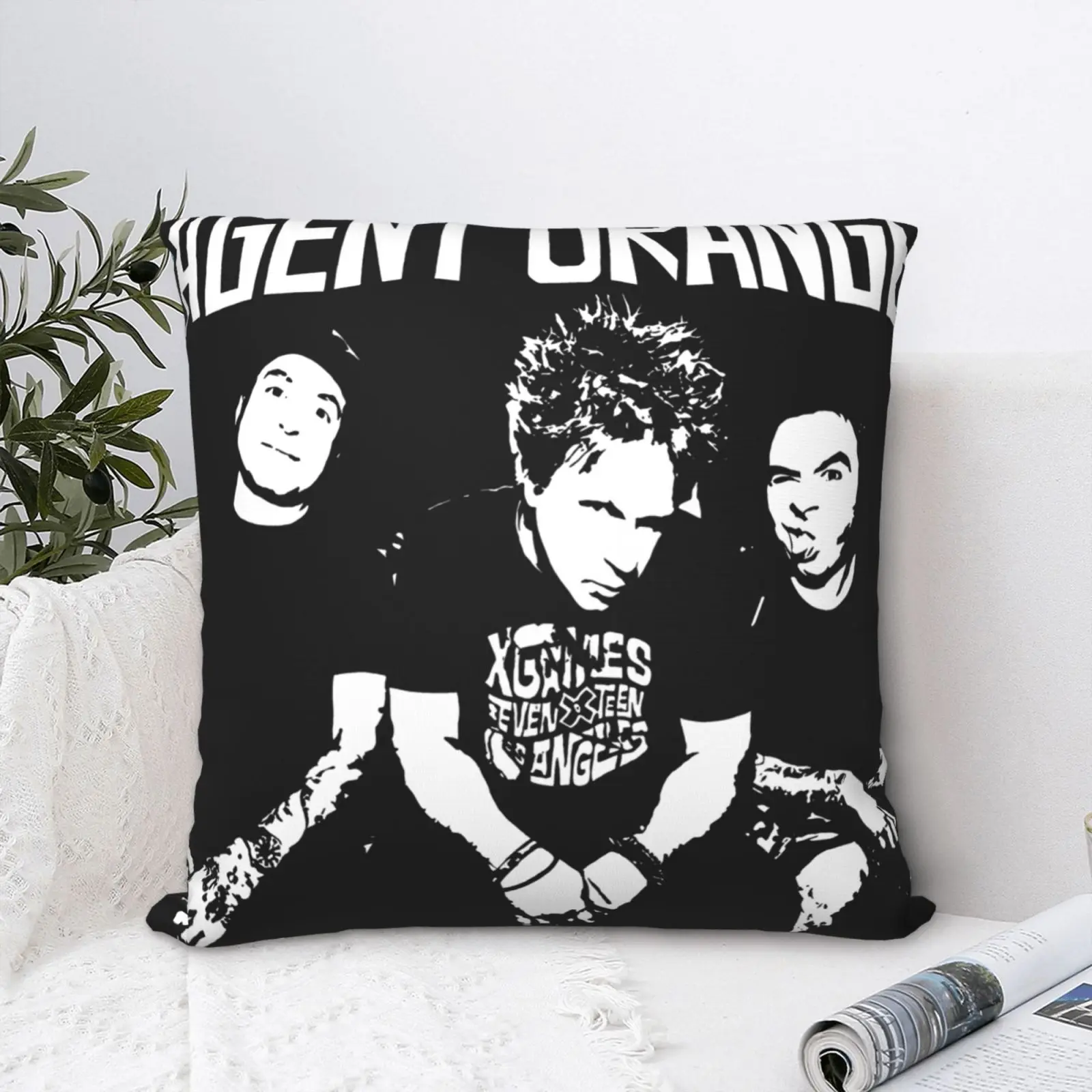 

Чехол на диванную подушку в стиле американского браслета