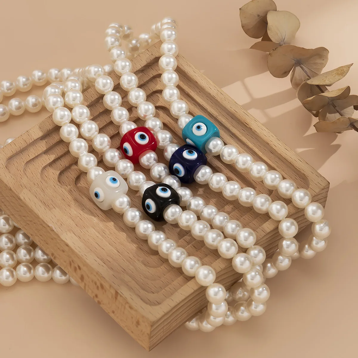

Sweet Cool Cubic Square Pendant Single Layer Necklace Female Beaded Colorful Eye Necklace Jewelry Gift