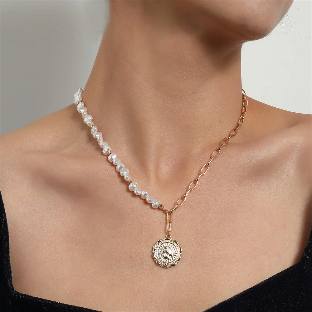 

Pearl relief queen Pendant Necklace female creative personality fashion lace Disc Necklace women's gift